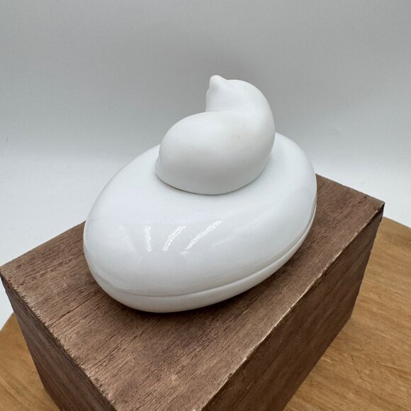 Vintage Sleeping Cat Trinket Box, gift present cat lover white glass - Picture 3 of 8